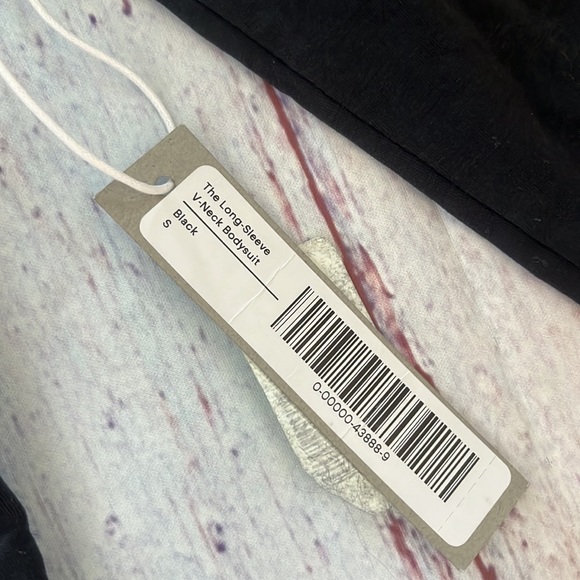 NWT Everlane the Long Sleeve V Neck Bodysuit in black - Picture 12 of 16